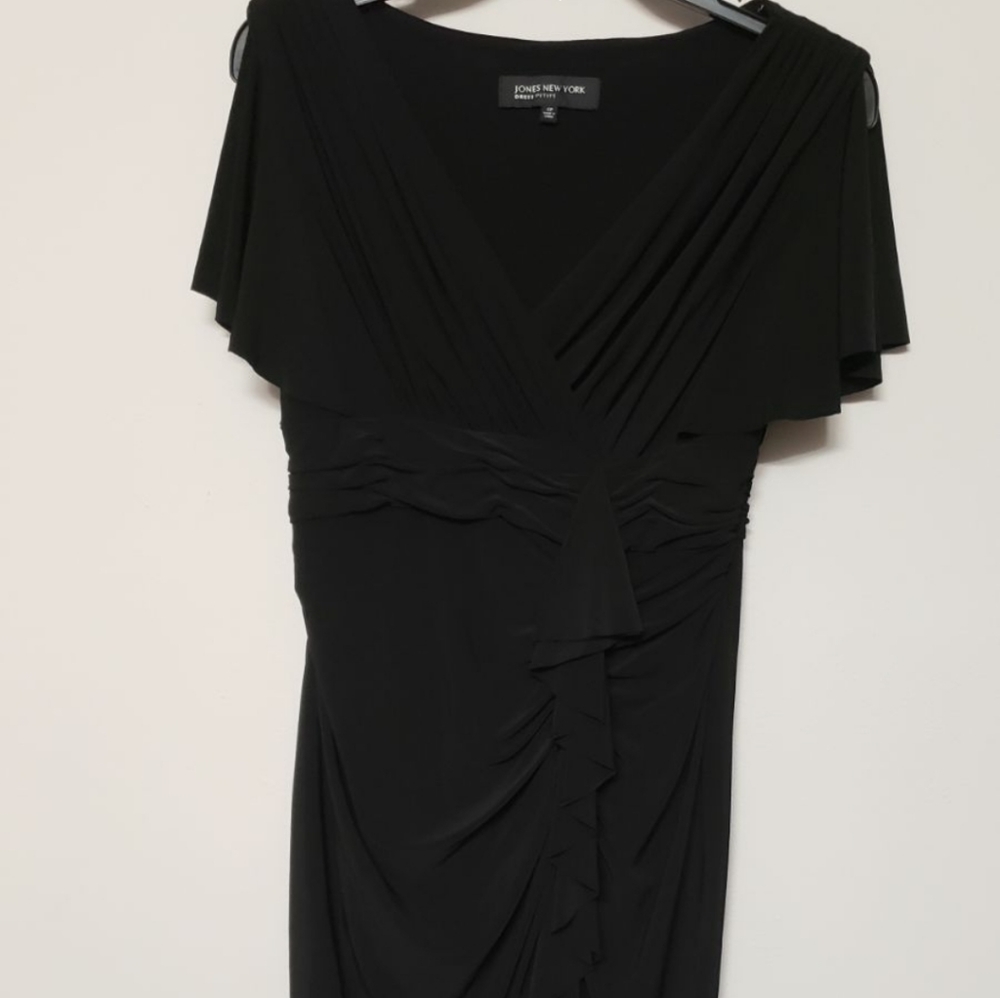 Dress - Picture 2 of 9